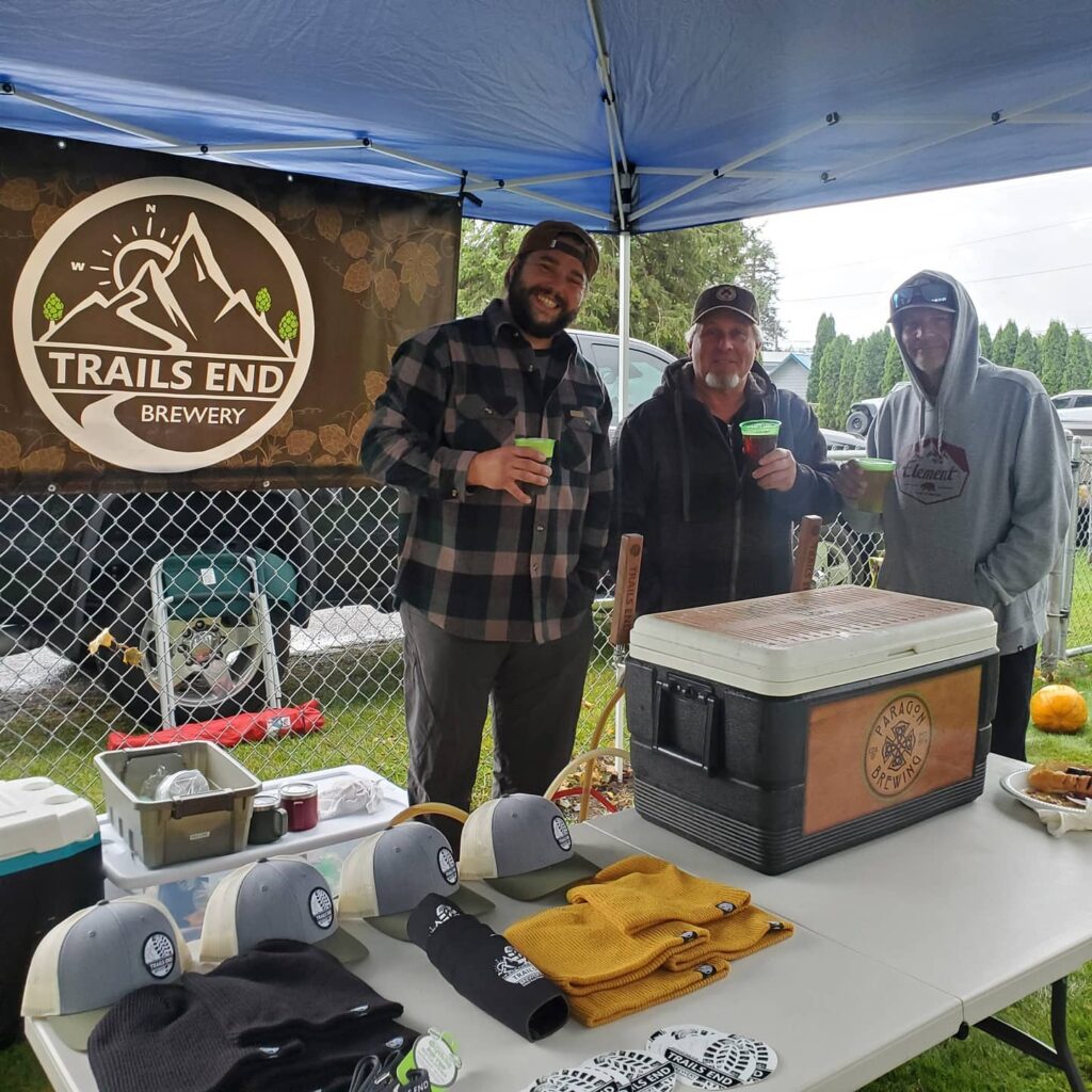 Come up to the Athol Market til 7pm! Danny @dcborgstrom Trails End is pouring Muddy …