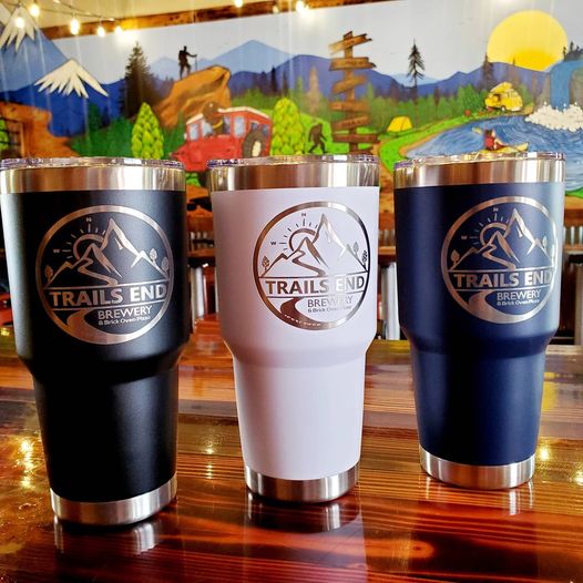 Limited supply! 32 oz insulated cups! Black, white and navy blue (sorry no straw